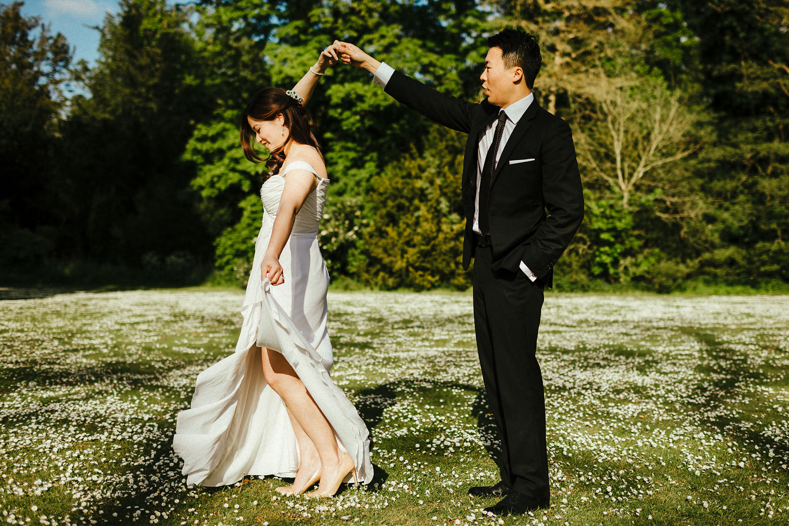 Relaxed wedding photography Castle Combe