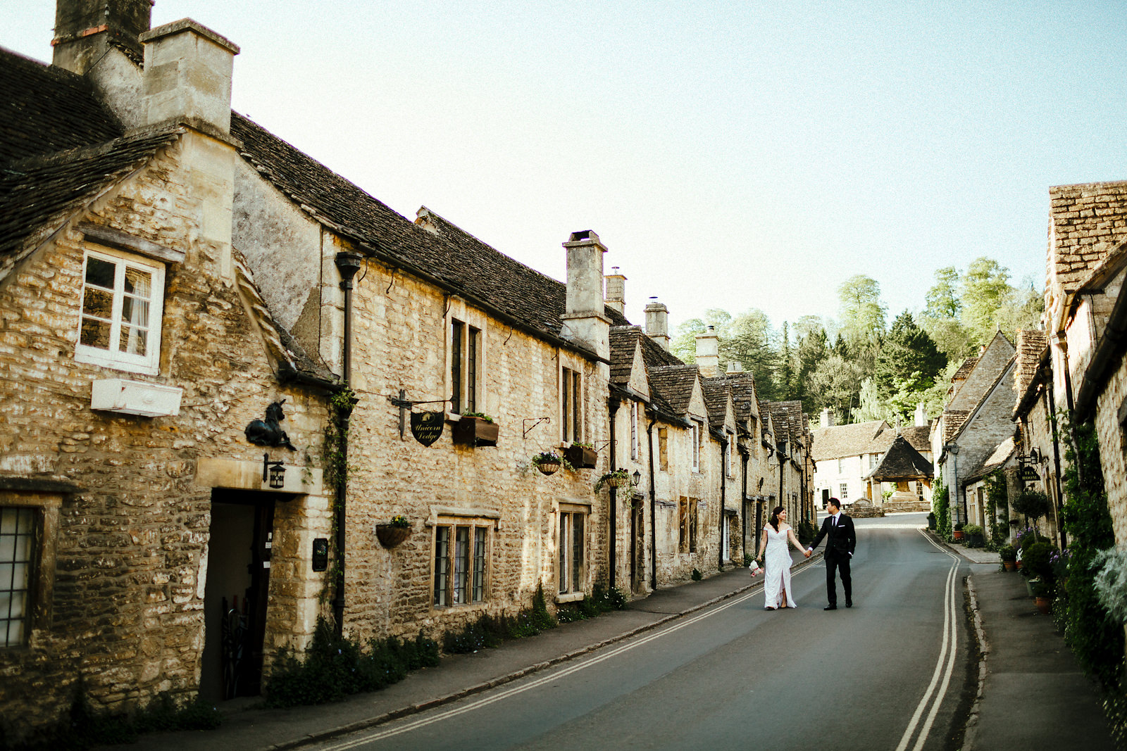 Romantic Cotswolds pre-wedding photography