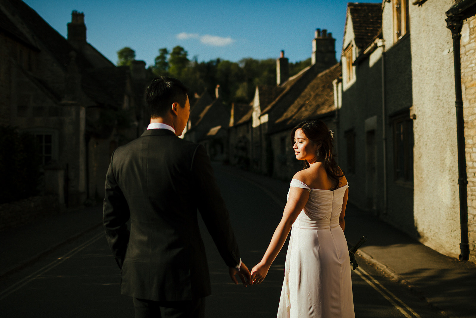 Creative Cotswolds wedding photography