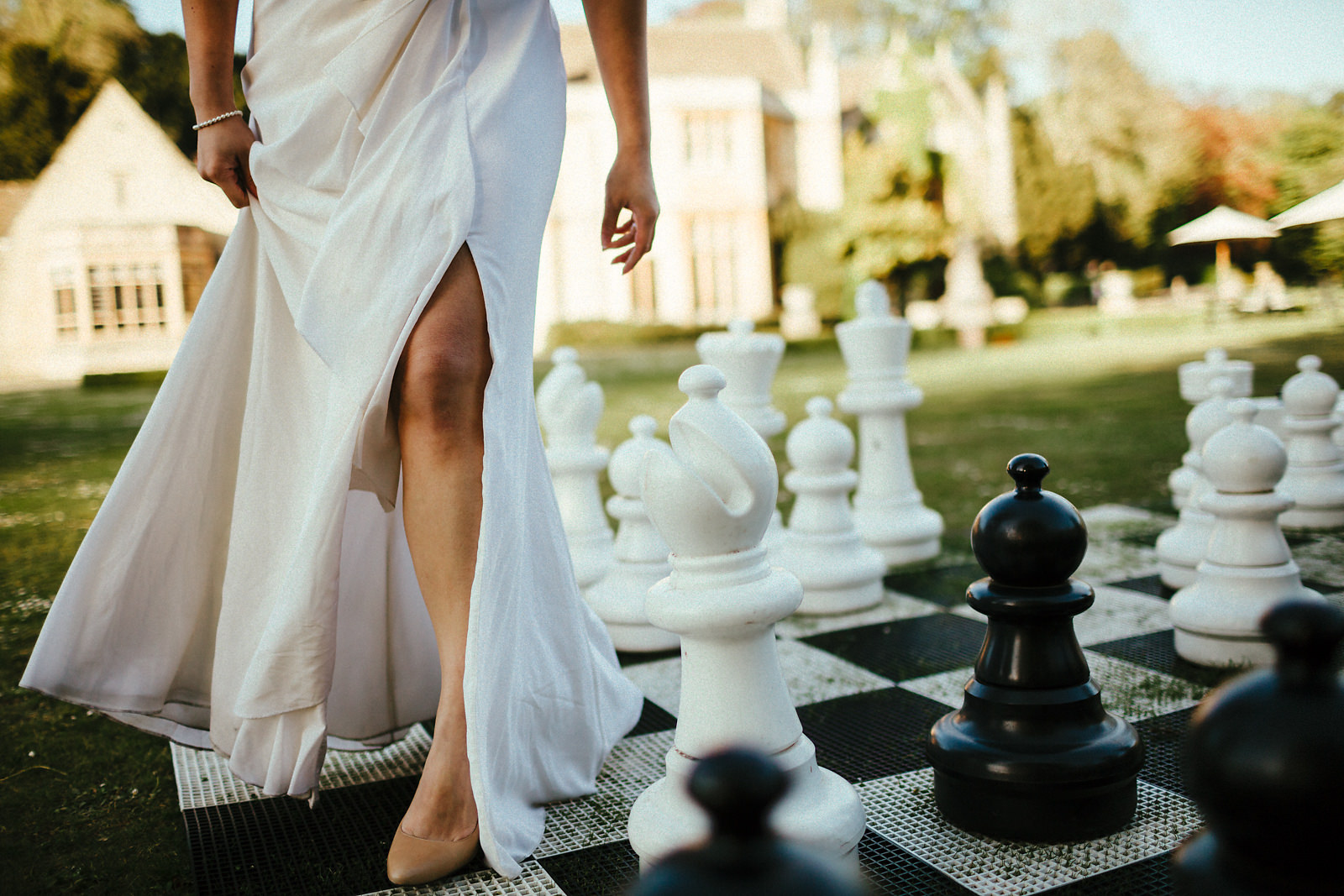 Active pre-wedding photography