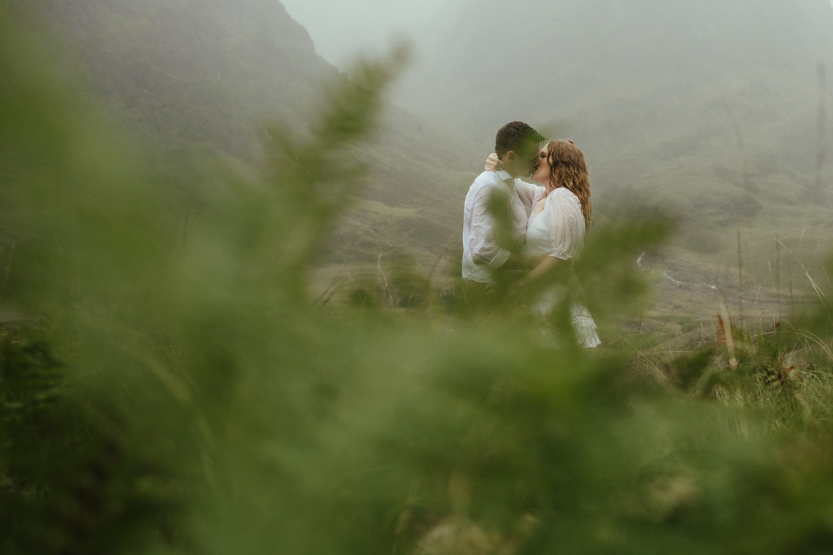 Moody and rainy engagement photoshoot in Glencoe